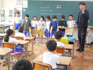 4月18日(木)　学校探検